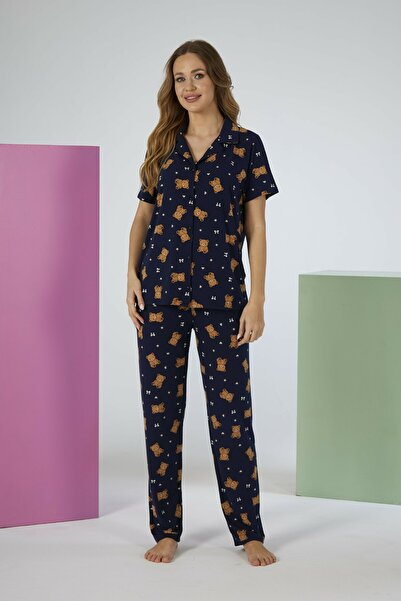 Estiva طقم بيجامة نسائي ناعم بأكمام قصيرة منقوش باللون الأزرق الداكن بأزرار أ...