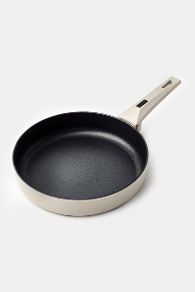 Kitchen Life Gigilli Cristel Titanium Pan 24 cm Cream