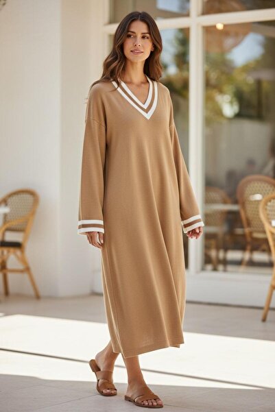 moda dıcasso Long Dress V-Neck Line Glittery Sleeve Detail