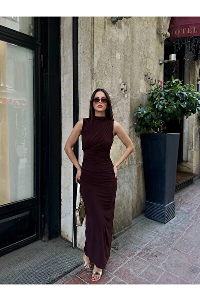 Look Kadıköy Sassy Kolsuz Bel Drapeli Yırtmaçlı Kadın Elbise