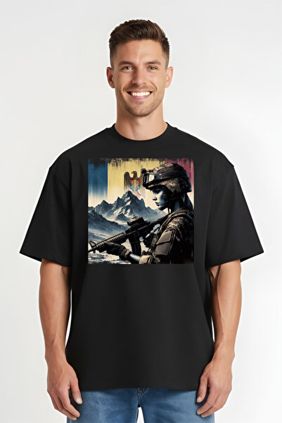 Printees Oversize T-shirt - Female Soldier
