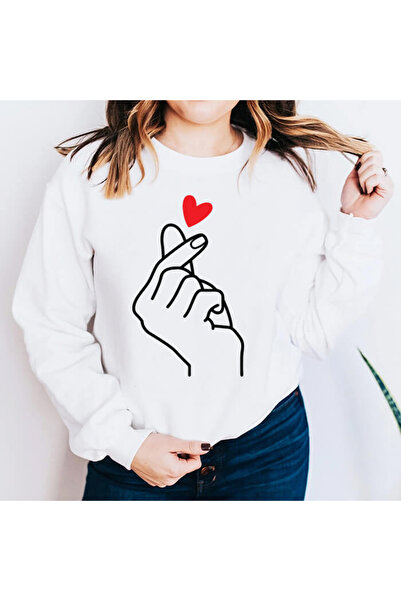 Kartier White Finger Snap Heart Women's Blouse