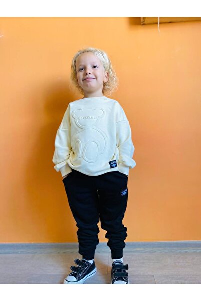 Motebarn Wear Boy's Teddy Bear Embossed Sweatshirt Black Sweatpants 2-Piece Set