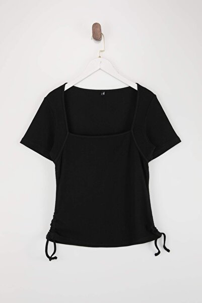 Trendyol Curve Μαύρη τετράγωνη λαιμόκοψη με κορδόνι περίσφιξης, πλεκτή μπλούζ...