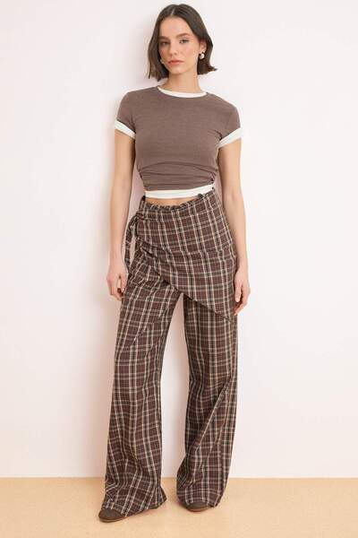 Trendyol Collection Šareni šal, karirane široke pantalone TWOSS26PL00140