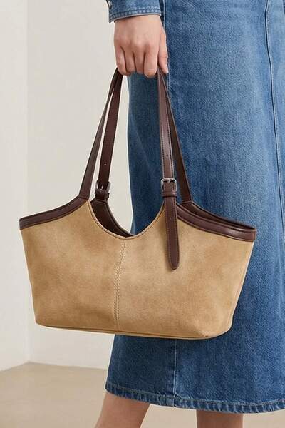 TRENDYOL SHOES Geantă de umăr medie pentru femei, cu detalii tip charm, din p...