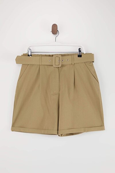 Trendyol Curve Khaki Belt Detailed Woven Plus Size Shorts Tbbss26Ap00001