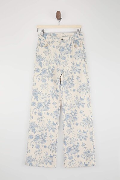 Trendyol Collection Mehrfarbige, mit Blumenmuster bedruckte Jeans aus 100 % B...