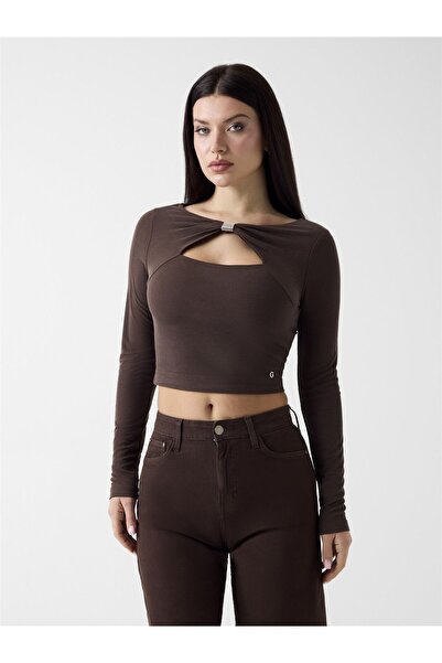 Guess تفاصيل فيونكة بفيونكة