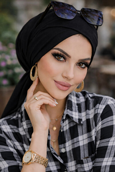 Aişe tesettür Crna Kost Krsta