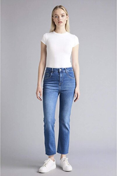 DeFacto Krojene farmerke sa niskim strukom i dužinom do članaka, oprane panta...