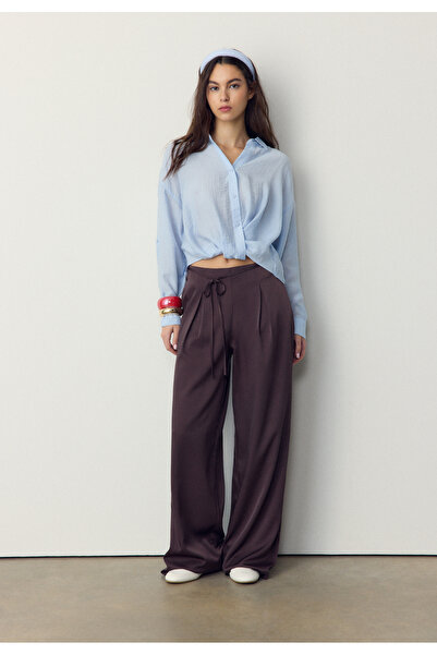 Stradivarius Flowing blouse with knot detail