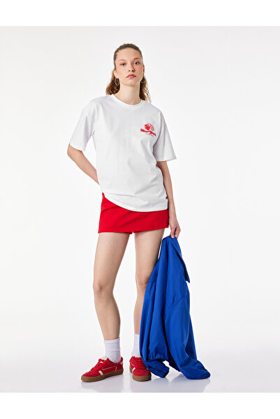 Koton Άνετο μπλουζάκι με κοντό μανίκι και λαιμόκοψη ποδηλατικού τύπου, με σχέ...