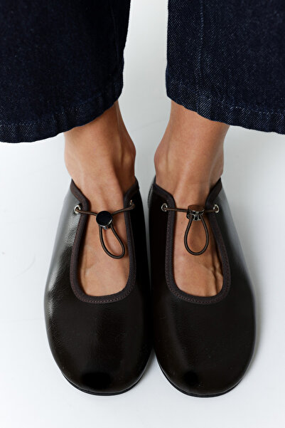 LUTVELIZADE Babet 2607 - Lastik Bağcık Detaylı Acı Kahve Kadın Babet