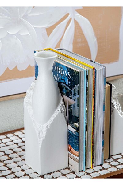 The Mia Licia Seramik Vazo Beyaz 10x10x35 cm