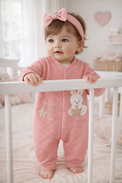 DREAMERS TAVŞAN NAKIŞLI JAKARLI YUMUŞAK PAMUKLU KIZ BEBEK TULUM