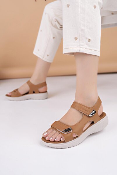 Nesil Shoes صندل نسائي تشريحي من Dvm 363 بلون أسمر مع شريط فيلكرو