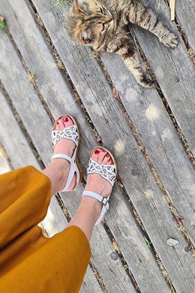 İNZE AYAKKABI Едремит - Бели лазерни сандали от естествена кожа