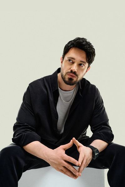 Avva Muška crna košulja sa mekim dnom i britli kragnom, mekana na dodir, širo...