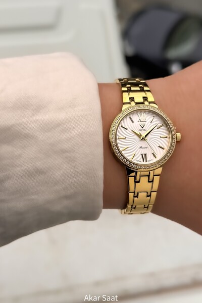 Fiesta ساعة يد نسائية F2701 بحزام فولاذي