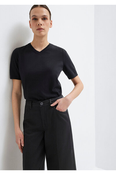 Mavi V-Neck Black Sweater Regular Fit / Normal Cut 1710868-900