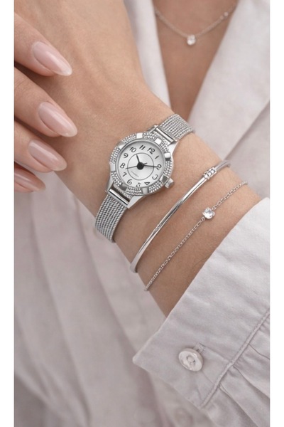 Ticarto ساعة يد نسائية مينيمال بسوار من القش باللون الفضي TCTSN001201S0450