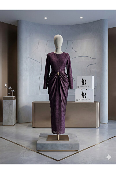 TOP BERLANTY فستان "بيرلانتي" الأرجواني الفاخر - أناقة الدانتيل بلمسة عصرية