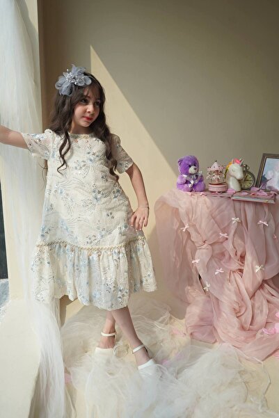 Banuta فستان ناعم بيج سماوي