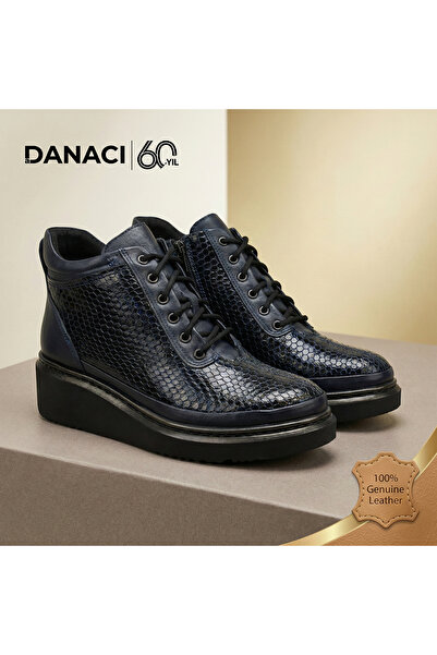 DANACI Kadın Hakiki Deri Baskılı Gizli Topuklu Bağcıklı Günlük Bot