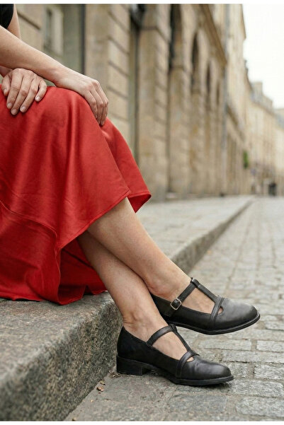 Dasha Women's shoes made of black genuine Leather