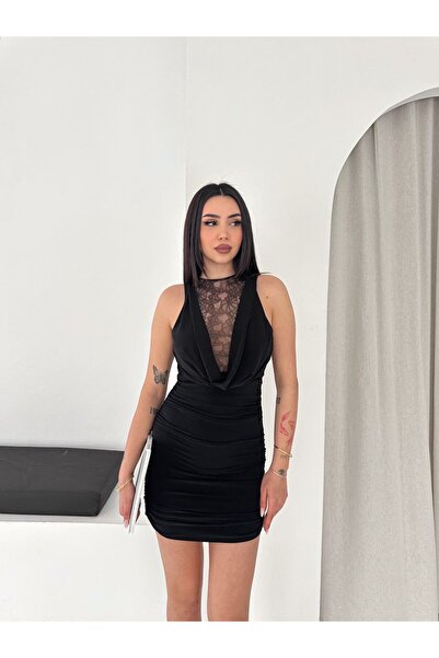 FORSACE Kadın Sırt Ve Ön Dantel Detaylı Drapeli V Yaka Mini Elbise