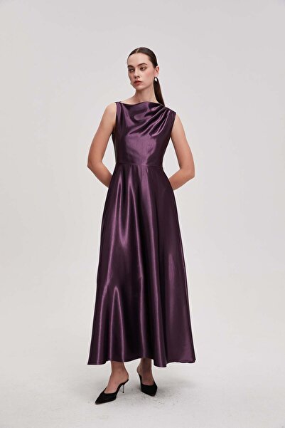 Livia فستان ميدي بسيط بأكمام قصيرة