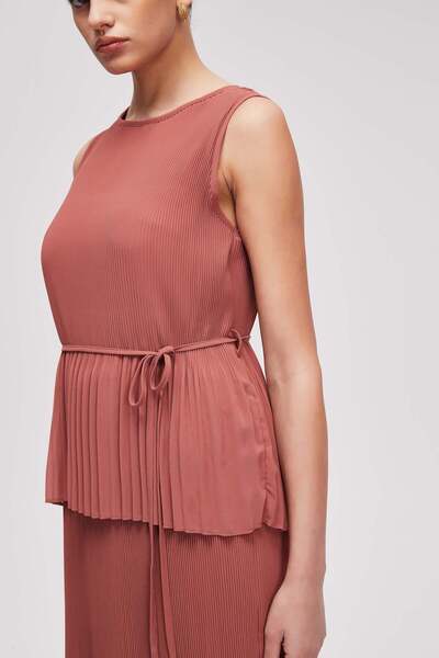 Livia Sleeveless pleated long dress