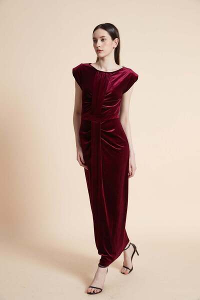 Yola Sleeveless plain maxi dress