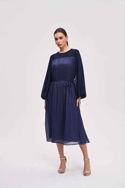 Livia Long-sleeve plain midi dress