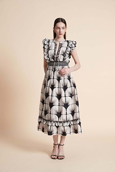 Yola فستان ماكسي قصير الأكمام بطبعة هندسية