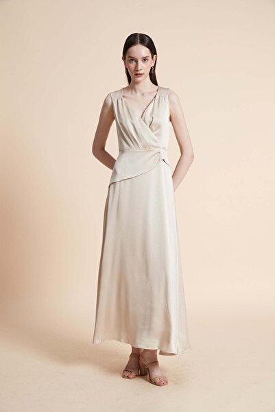 Yola فستان ماكسي سادة بدون أكمام