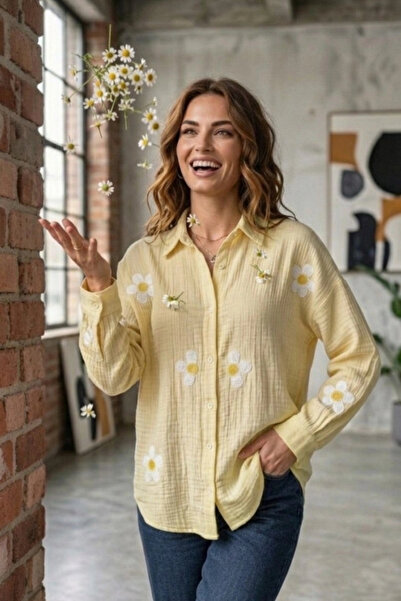 Lusin Ženska letnja žuta košulja sa tratinčicama Sa deznom od muslinske tkani...