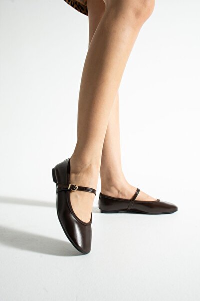 Friend & Trend Suni Deri Oval Burun Kısa Topuk Kadın Babet FT8181