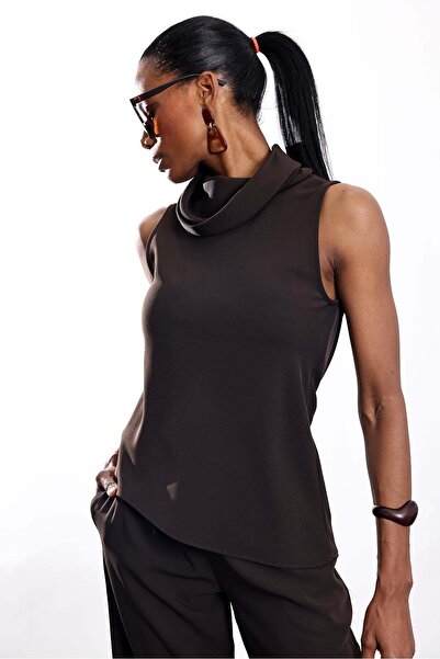 5in1Canpolat بلوزة بنية ياقة شال 18188