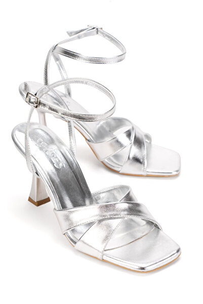 Melvoria حذاء نسائي مربوط عند الكاحل ذو مظهر جلدي لامع وحزام متقاطع مفتوح حذا...