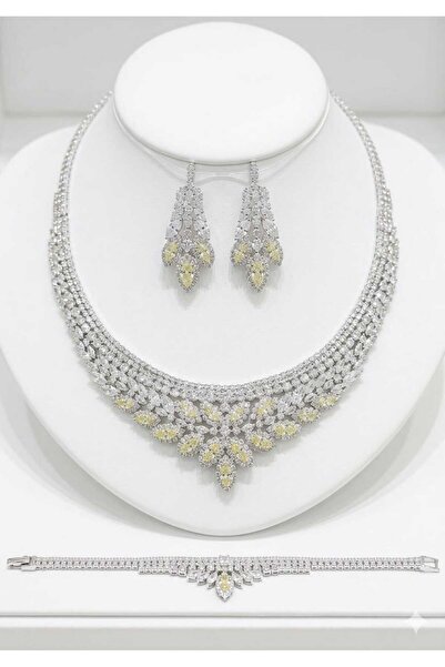 Treasures طقم مجوهرات نسائي