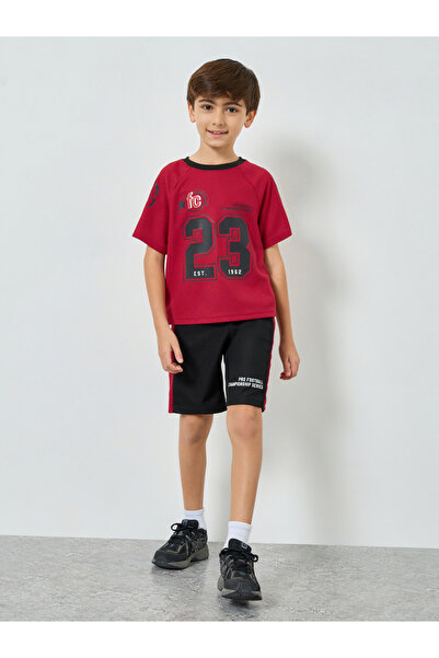 Styli طقم تيشيرت وشورت مستوحى من كرة القدم للأولاد الصغار