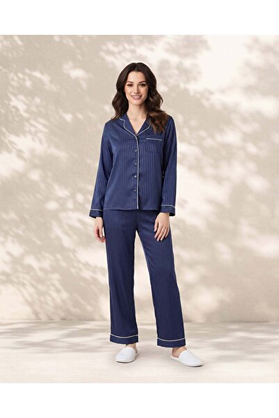 REDTAG طقم بيجاما نسائي بأكمام طويلة من الساتان مخطط