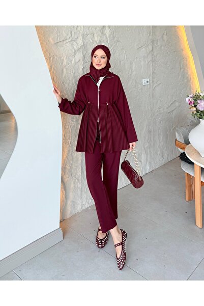 Adalenna Moda Tasarım Piliseli pantolonlu takım