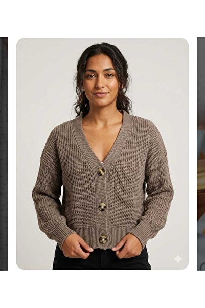 EGEMS Women's 3-Button Detailed Sports Brioche Knit Cardigan