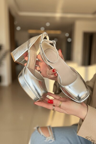 DURUNUN BUTİĞİ Kiss Silver Platform (με τακούνι 9 εκ.) Casual Παπούτσι με τακ...