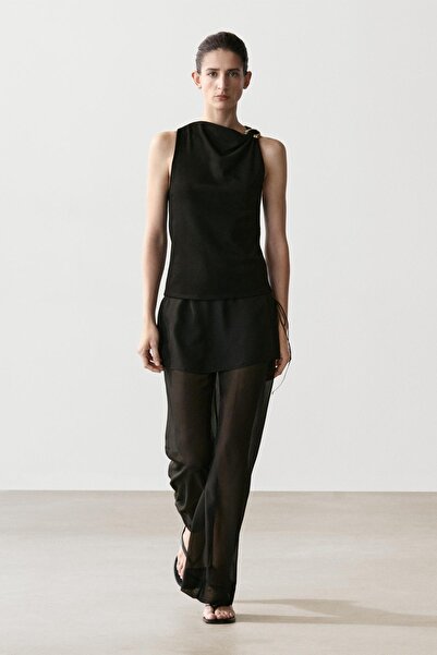 Massimo Dutti Degaje yaka broş detaylı bluz