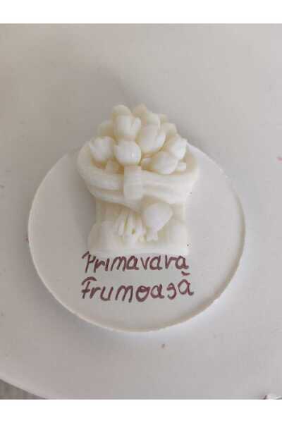 Roots&Flame Lumânare Buchet Lalele Albe cu Fundă pe Suport Rotund – Primăvară...