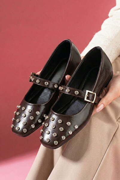 FUGA MODA Piele lacuită încrețită maro Brilla cu pietre de cristal și curea b...